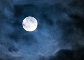 10 interesting facts about the moon, which not many people know