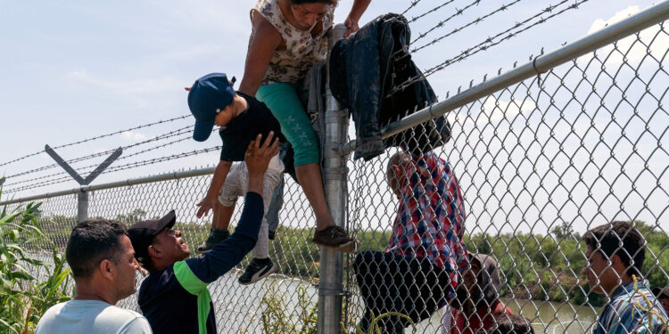 US MEXICO POLITICS MIGRATION