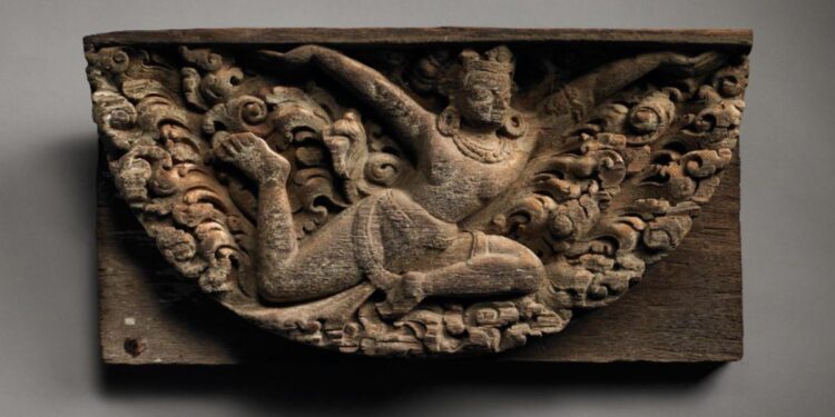 Nepal receives its illegally exported wooden artifacts from US