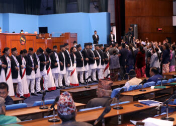 Breaking News : The opposition party and the ruling party are talking in the parliament, the flood caused a rift across the country