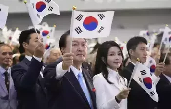 UAE leaders congratulate Korean President on liberation day