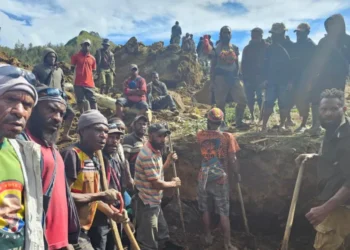 Papua New Guinea reports more than 2,000 people buried in landslide