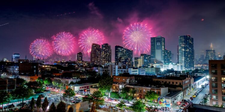Independence Day, U.S., violence, shootings, deaths, Chicago, Huntington Beach, Boston, July 4th, Xinhua, AP